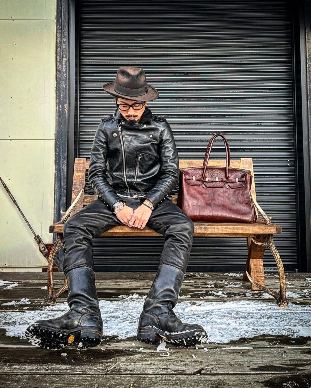 F999FEA9-5143-49D7-A4C8-